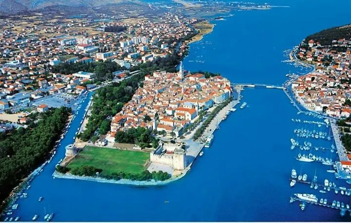 Apartment Beljan Trogir 0*,